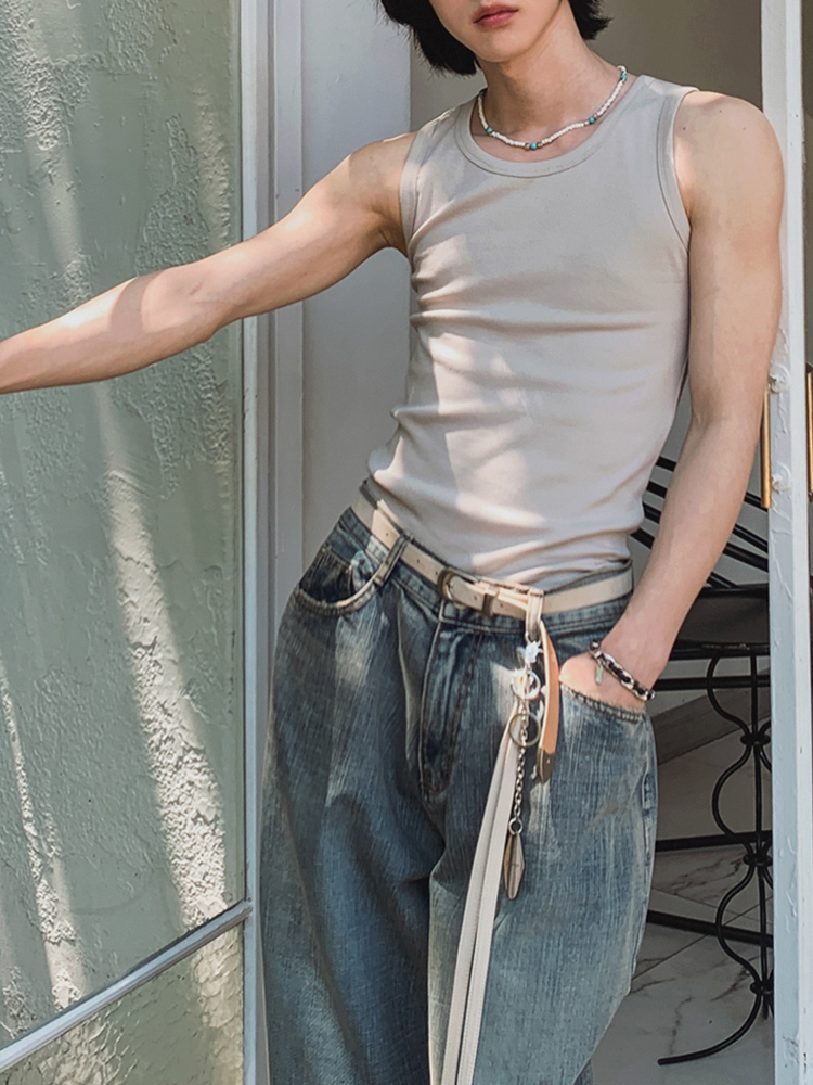 Beaded Pastel Choker + Beige Ribbed Tank + Cream Web Belt + Chain Key Fob + Faded Wide-Leg Jeans
